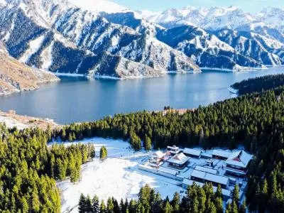 天山天池:瑶光百丈澜中的古老传说,分类:🎊精选壁纸,发布时间:2026-01-09 天山天池:瑶光百丈澜中的古老传说,分类:🎊精选壁纸,标签:自然奇观, 天山天池, 瑶光诗篇, 王母传说, 穆王遗迹